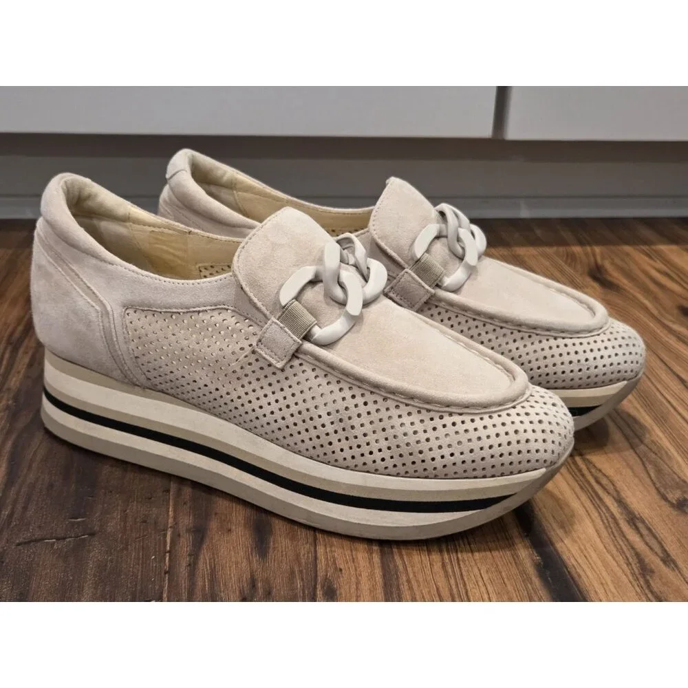 Softwaves Cassie EU 40 Suede Platform Loafers Beige Perforated Chain - Picture 2 of 14